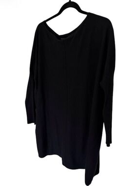 Women's Black Crew Neck Sweater — Classic Everyday Layer